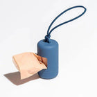 Distributeur de sacs pour chien bleu avec cordelette de transport pratique