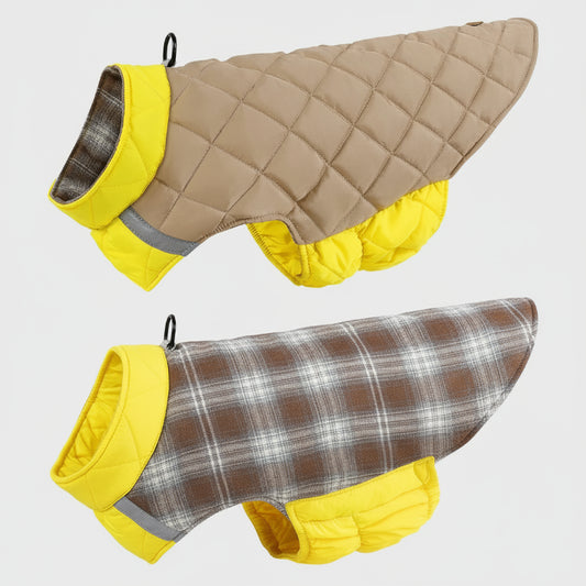 Doudoune réversible pour chien en marron et jaune avec motif à carreaux et doublure matelassée
