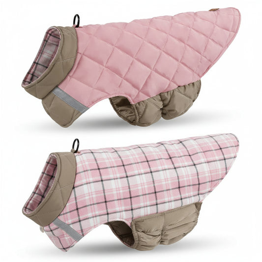 Doudoune réversible pour chien en rose et beige avec motifs à carreaux et protection pour les pattes