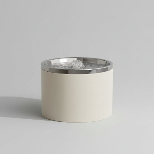 Fontaine chat silencieuse ronde beige avec bordure métallique pour l'eau fraîche des chats