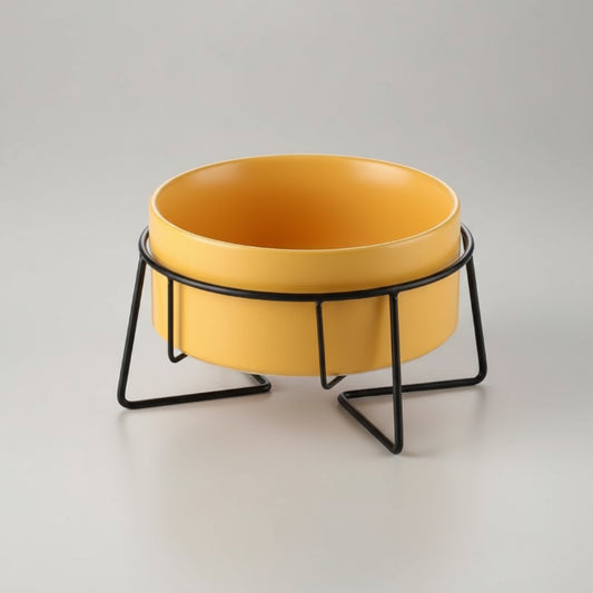 Gamelle design chien jaune avec support noir en métal pour repas confortable