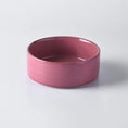 Load image into Gallery viewer, Gamelle en céramique avec support simple ou double en bois Oscar et Plume Fushia / 15.5 cm (850 ml)
