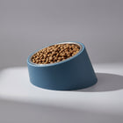 Gamelle ergonomique chien bleue avec bol inox amovible design incliné pour un meilleur confort