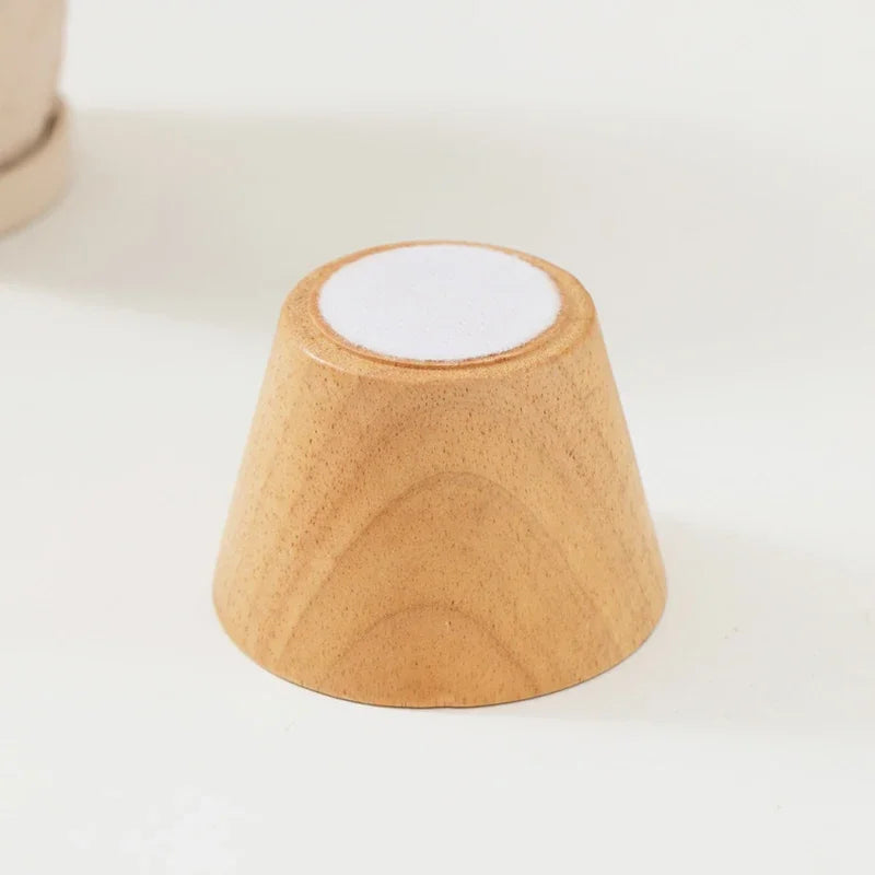 Gamelle pour chat en bois avec une base antidérapante pour un repas stable