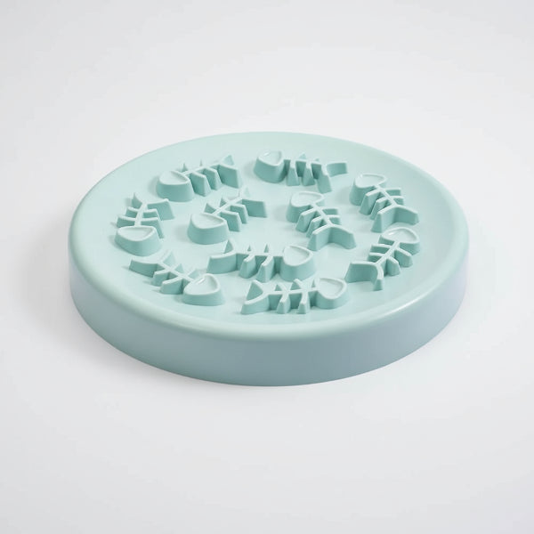 Gamelle pour chat en silicone bleu avec motif de poissons pour un repas amusant