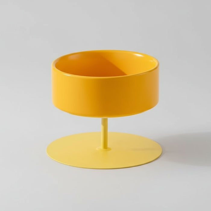 Gamelle surélevée pour chat en jaune au design moderne et élégant, idéale pour le confort de votre animal