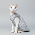 Gilet pour chat Oscar et Plume en tissu doux avec doublure grise et boutons pression