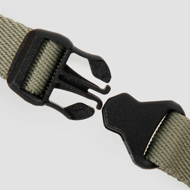 Fermeture solide de harnais et laisse pour chat Oscar et Plume en couleur olive