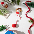 Jouet de Noël pour chat en forme de renne avec une balle rouge suspendue