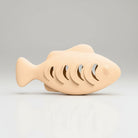 Jouet interactif pour chat en forme de poisson beige pour stimuler l'activité féline