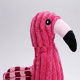 Carica l'immagine nel visualizzatore della galleria, Jouet peluche pour chien en forme de flamant rose, doux et coloré pour le jeu et le confort
