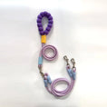 Charger l'image dans la visionneuse de la galerie, Laisse double pour chien Oscar et Plume en violet et lavande avec des poignées confortables

