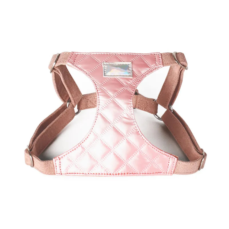 Harnais rose pour chien de la marque Oscar et Plume, idéal avec une laisse et harnais pour chien