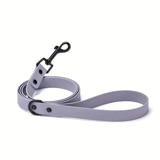 Laisse imperméable pour chien grise avec mousqueton noir résistante et facile à nettoyer