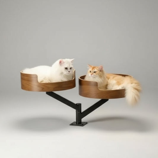 Lit design pour chat en bois avec deux couchages circulaires supportés par une structure métallique noire