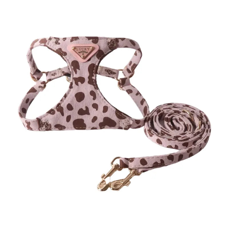Harnais double crochet pour chien en couleur rose clair à motifs tachetés et avec une laisse assortie