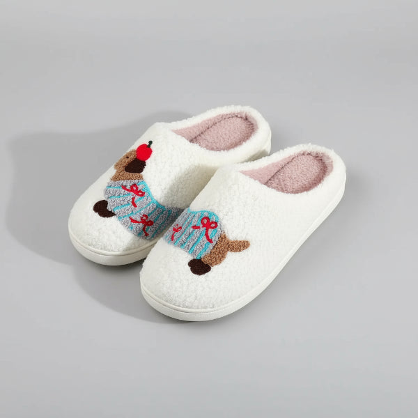 Chaussons chien teckel en fausse fourrure blanche brodés avec pull bleu et doublure rose