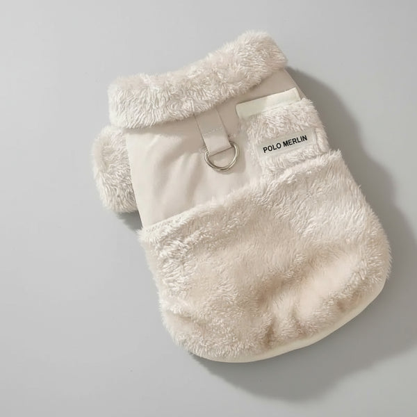 Manteau petit chien beige en tissu doux et chaud avec boucle métallique pour attacher une laisse