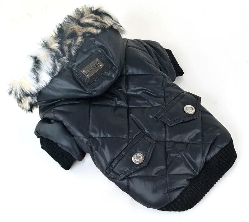 Manteau pour chien avec capuche noire matelassée et bordure en fausse fourrure de Oscar et Plume