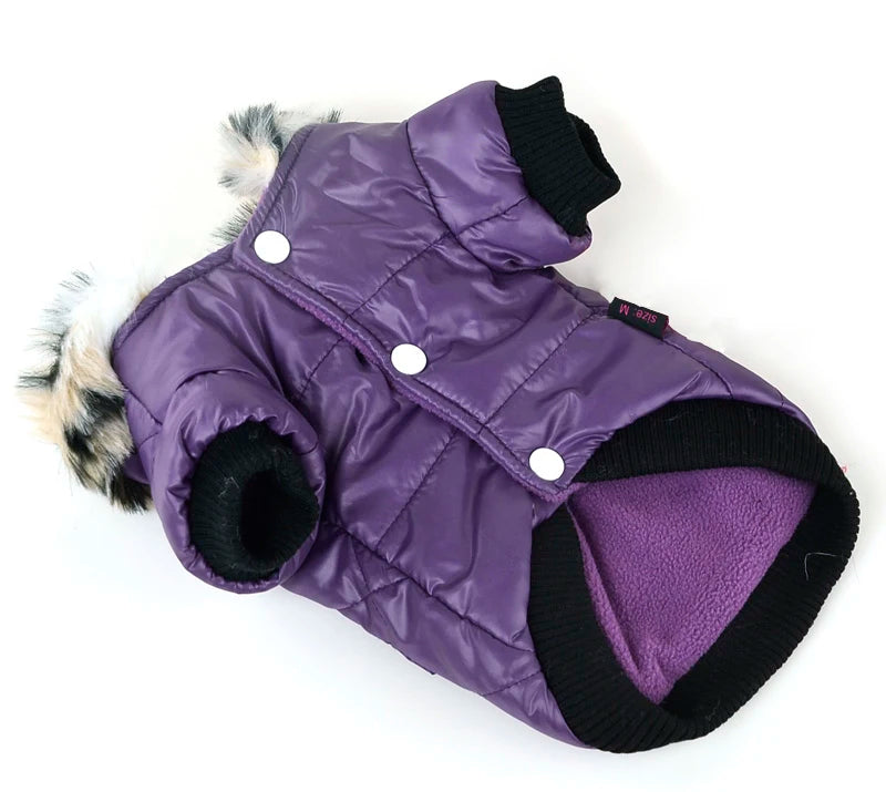Manteau pour chien avec capuche violet matelassé doublé polaire et détails en fausse fourrure Oscar et Plume