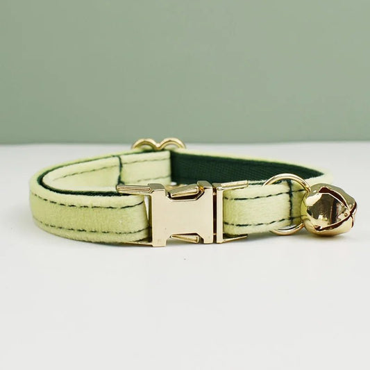 Collier en Velours avec Clochette personnalisable pour chat Oscar et Plume Vert anis / L