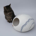 Cocon en laine tyrolienne fait main pour chat Oscar et Plume XS / Blanc
