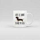 Mug en céramique Teckel Oscar et Plume Modèle 1