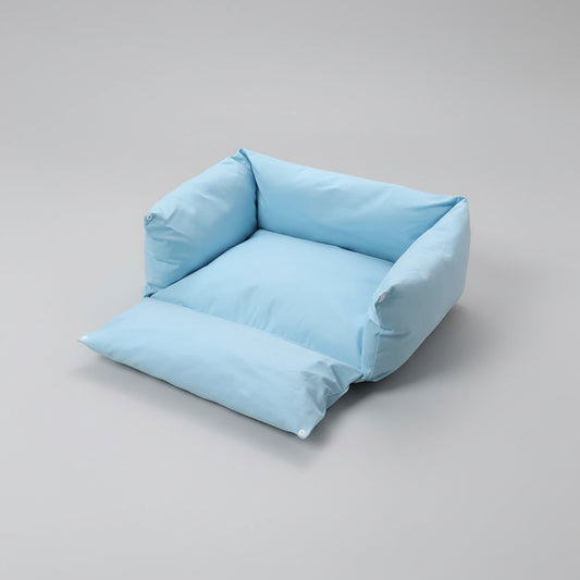 Panier pour chien Oscar et Plume en bleu clair avec coussins confortables