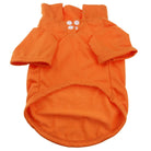 Polo léger pour chien en orange avec manches courtes et boutons pour une tenue estivale confortable