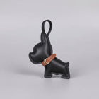 Porte clés bouledogue en cuir noir avec un design élégant pour les amoureux des chiens