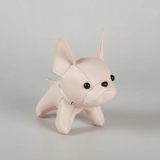 Porte-clés bouledogue en cuir rose pâle avec détails pointus et yeux noirs d'Oscar et Plume