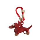 Porte-clés original teckel en cuir rouge avec œil blanc et attache corde rouge par Oscar et Plume