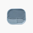 Charger l'image dans la visionneuse de la galerie, Gamelle anti-glouton silicone bleue avec compartiments texturés pour ralentir la nourriture
