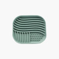 Charger l'image dans la visionneuse de la galerie, Gamelle anti-glouton silicone Oscar et Plume vert avec compartiments et rainures pour ralentir repas
