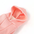 Carica l'immagine nel visualizzatore della galleria, Pull capuche pour lévrier en tissu rose doux avec intérieur polaire confortable Oscar et Plume
