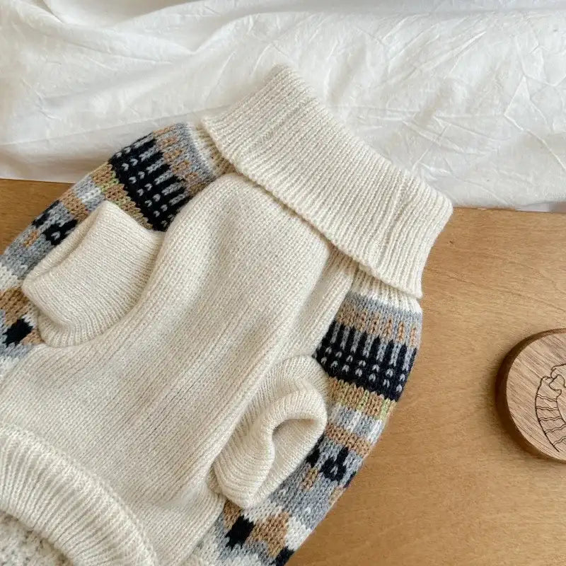 Pull col roulé pour chien en laine avec motifs géométriques et emmanchures confortables