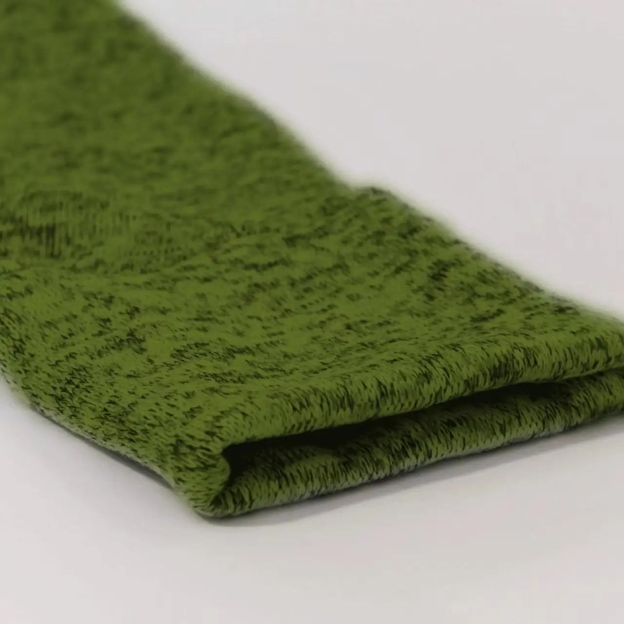 Pull col roulé pour lévrier en vert avec un tissu doux et confortable pour les animaux de compagnie