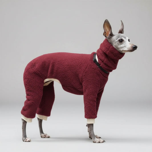 Pull polaire pour lévrier en rouge, conçu pour garder votre animal au chaud par temps frais