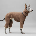 Pull polaire pour lévrier en marron, idéal pour garder votre chien au chaud avec un col montant