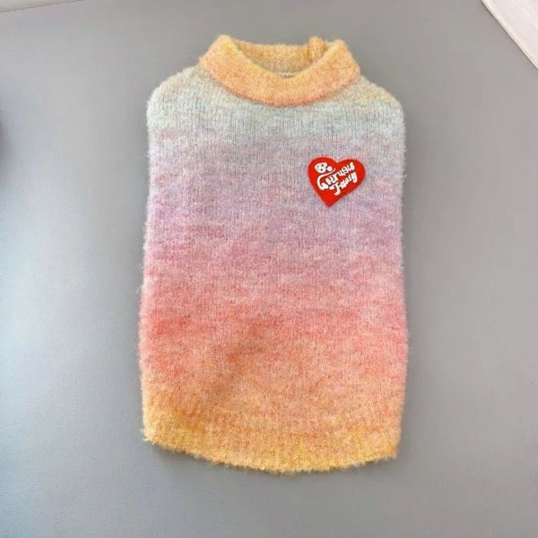 Pull pour chat en dégradé de couleurs pastel avec un patch cœur décoratif