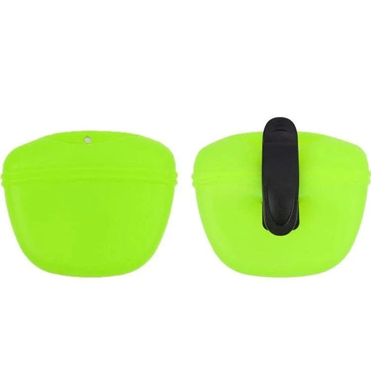 Sac à friandises chien Oscar et Plume en silicone vert avec clip de fixation pratique