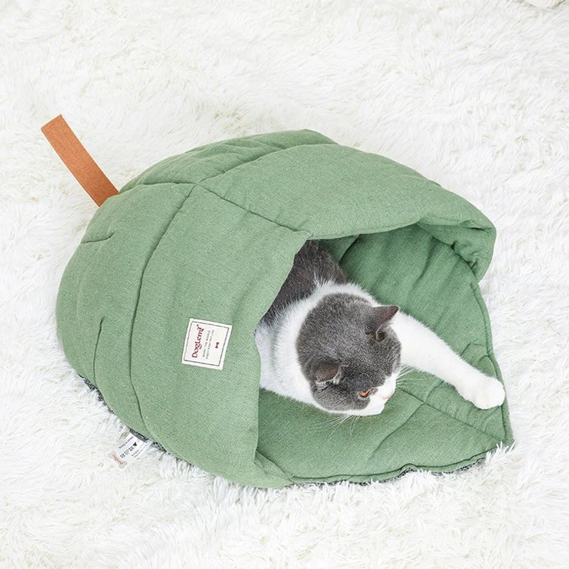 Sac de couchage douillet pour chat Oscar et Plume