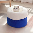 Load image into Gallery viewer, Sac de couchage pour chat façon polaire Oscar et Plume Violet / 32x40cm
