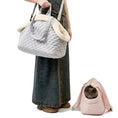 Load image into Gallery viewer, Sac de transport avec doublure fourrure amovible pour chien et chat Oscar et Plume
