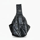 Sac de transport pour petit chien noir avec design en cuir matelassé par Oscar et Plume