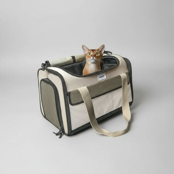 sac de voyage pour chien et chat Oscar et Plume beige avec ouverture supérieure en mesh et sangle pour voiture