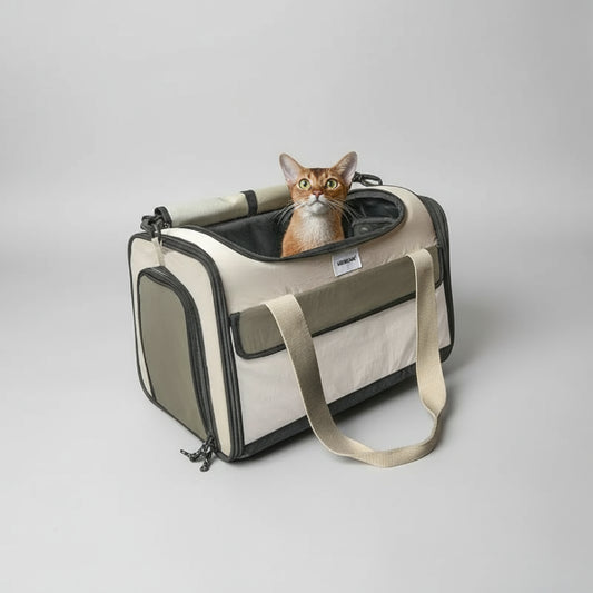 sac de voyage pour chien et chat Oscar et Plume beige avec ouverture supérieure en mesh et sangle pour voiture