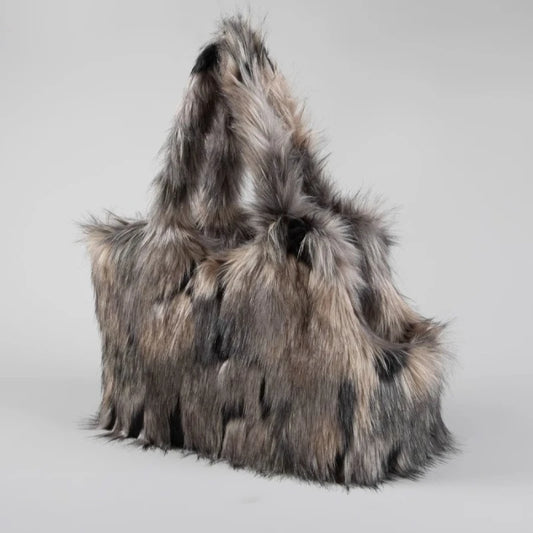 Sac pour petit chien fausse fourrure d'Oscar et Plume avec texture douce et élégante