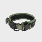 Collier AirTag pour chien vert avec boucle noire et rembourrage confortable vendu par Oscar et Plume