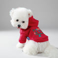 Charger l'image dans la visionneuse de la galerie, Sweat capuche pour chien Oscar et Plume en rouge avec un design festif et un tissu doux
